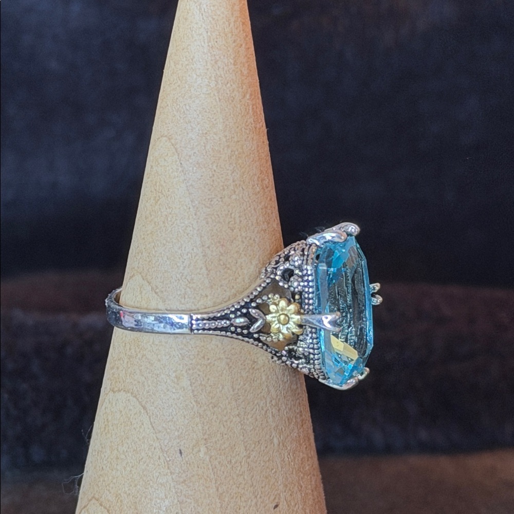 Gorgeous Emerald Cut Natural Sky Blue Topaz Ring in 925 Sterling Silver Floral - Picture 4 of 8